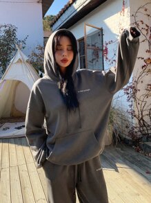 DAZY Conjunto de chándal de sudadera con capucha y pantalón de chándal con cordón y gráfico de letra para mujer - Gris Oscuro - Ver 6