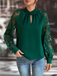 SHEIN LUNE Blusa con encaje en contraste de cuello con abertura de ojo - Verde Oscuro - Ver 4