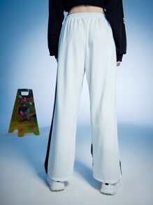 Anime Figure Graphic Colorblock Sweatpants - Black and White - View 5