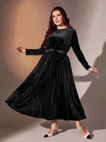 Modelyn 大碼珍珠串珠百褶下擺腰帶絲絨連衣裙 - 黑色 - 查看 3