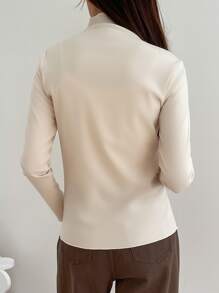 DAZY Camiseta con detalle de costura de cuello alto, ropa de otoño, ropa de vuelta al colegio, blusas de manga larga para mujer - Beis - Ver 2