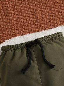 SHEIN 男嬰字母補丁細節翻蓋口袋腰部抽繩長褲 - 軍綠色 - 查看 4