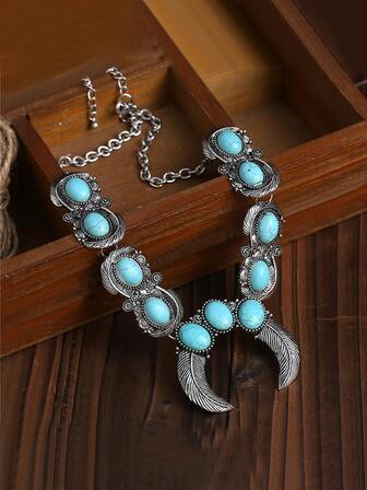 Collar con diseño de oval