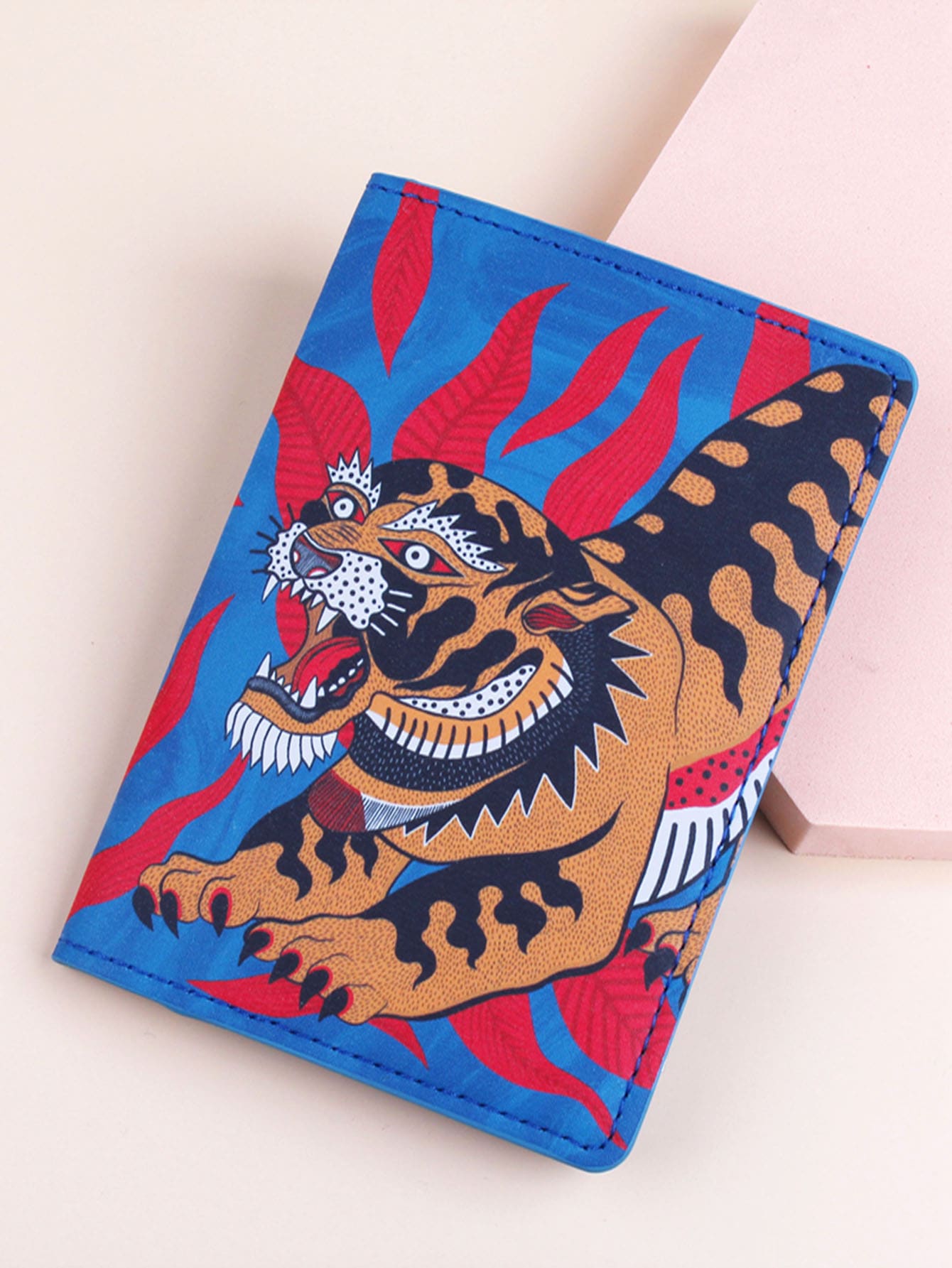 Magdalena Parfieniuk Hộp đựng hộ chiếu họa tiết lá và hổ của họa sĩ nghỉ lễ - Nhiều màu - Xem 1