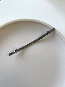 结实耐用的发夹，适合日常佩戴，打造女孩休闲街头风发型，可作发爪、发夹、发卡、发饰等，是学习用品和发饰的理想之选。