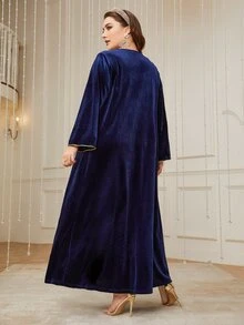 Al Najma Plus Guipure Lace Appliques Contrast Trim Velvet Dress - Navy Blue - View 2