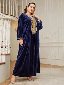Al Najma Plus Guipure Lace Appliques Contrast Trim Velvet Dress - Navy Blue - View 3