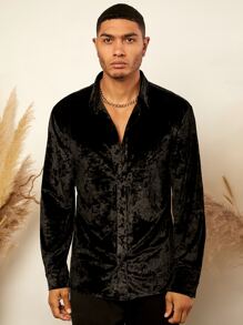 Manfinity AFTRDRK Hombres Camisa de terciopelo con botón delantero - Negro - Ver 1