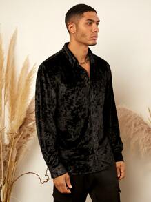 Manfinity AFTRDRK Hombres Camisa de terciopelo con botón delantero - Negro - Ver 5