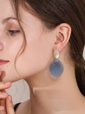 اقراط متدلي جغرافي