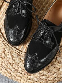 Crocodile Embossed Wingtip Detail Lace-up Front Oxford Shoes - Black - View 3