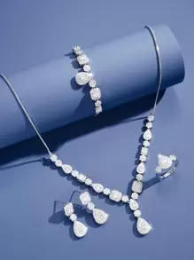 DV JEWELRY 華麗5件套立方氧化鋯珠寶套裝，白金鍍層，包括項鍊、手鍊、耳環和開放式戒指，適用於女性迎接浪漫場合，例如約會、派對、週年慶等。附贈禮盒包裝。 - 白色 - 查看 2