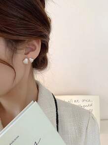 Rhinestone Heart Decor Stud Earrings - Yellow Gold - View 2