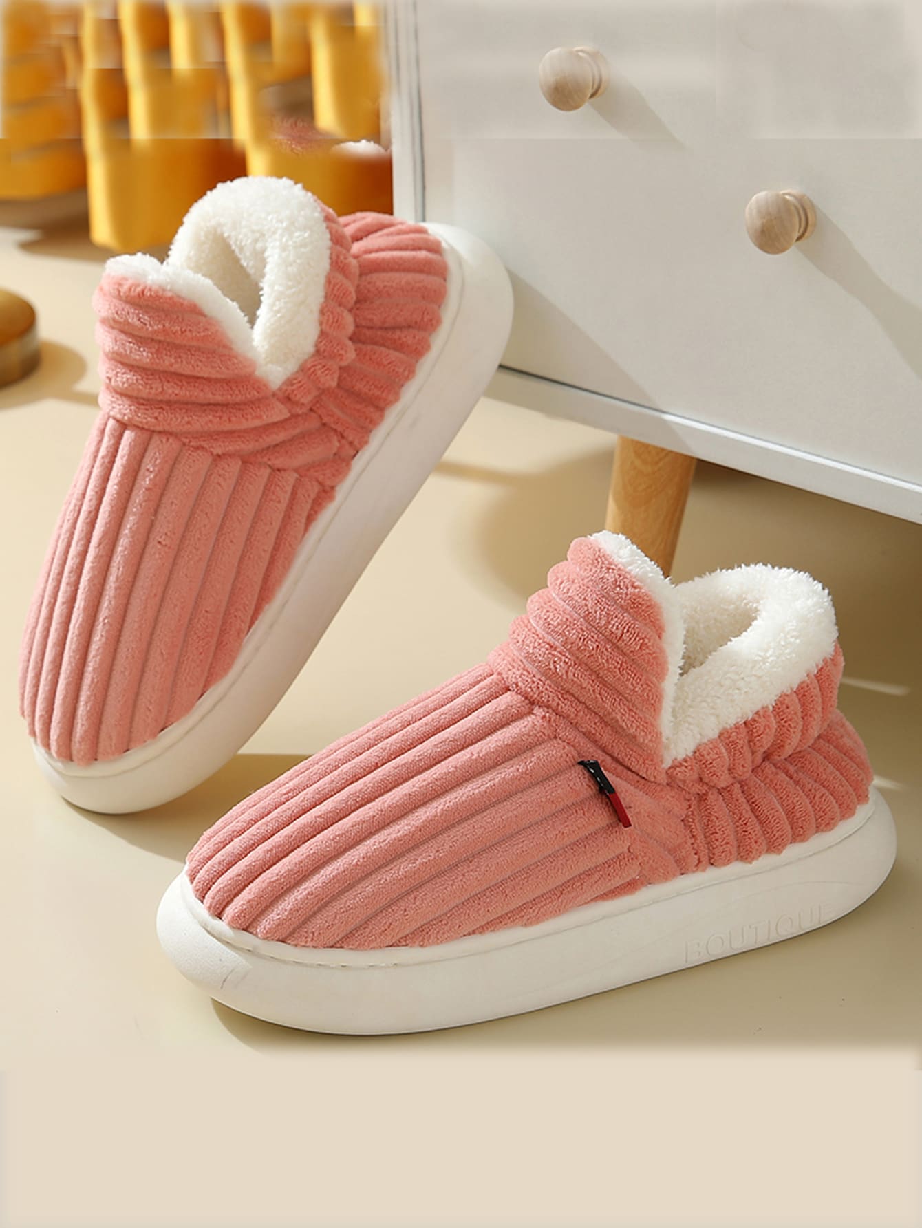 女士家居拖鞋冬季厚底室內/室外拖鞋女士防滑保暖舒適地板拖鞋粉紅色絨面毛絨拖鞋 - 珊瑚粉 - 查看 1