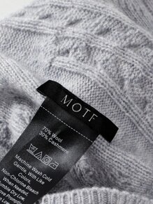 MOTF PREMIUM CASHMERE & WOOL CABLE KNIT BEANIE - Light Grey - View 3