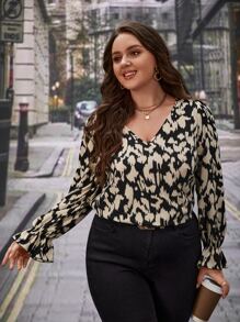 SHEIN Frenchy Plus Allover Print Flounce Sleeve Blouse - Black - View 4