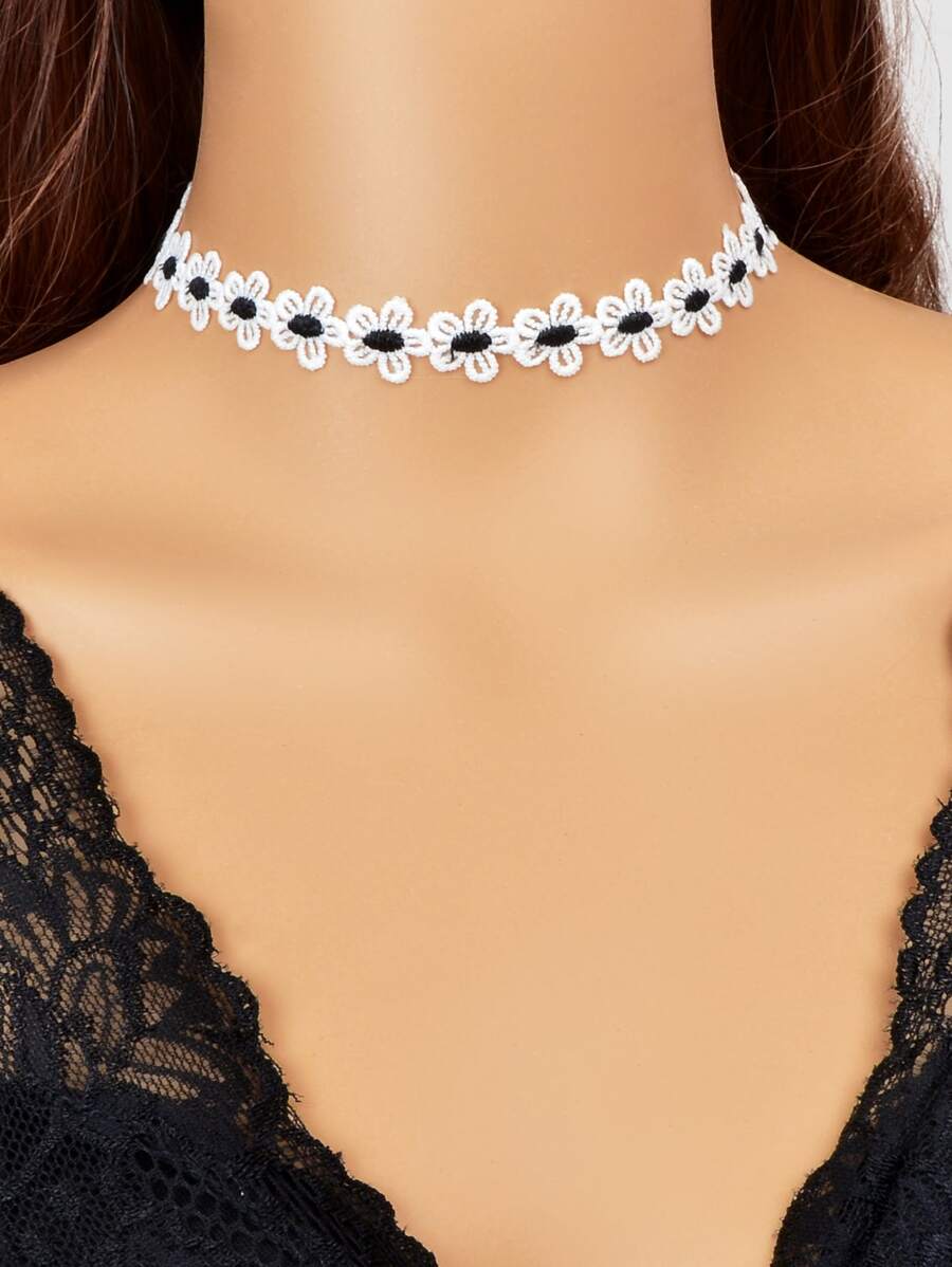 花卉刺繡頸鏈 - 黑與白 - 查看 1