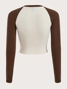 SHEIN EZwear 人物和標語圖案缺口領插肩袖T恤 - 彩色 - 查看 2