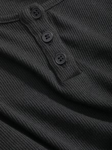 DAZY Half Button Curved Hem Crop Tee - Black - View 4