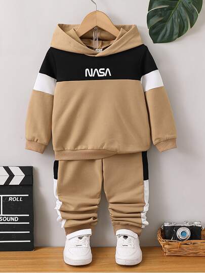 SHEIN Ung pojke Letter Graphic Colorblock Luvtröja & träningsbyxor Pojkar Sweatsset Setsboys Hoodie Set