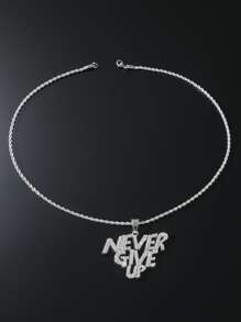 1 pieza Collar de colgante de letra 'NEVER GIVE UP' completamente adornado para hombre - Plateado - Ver 4