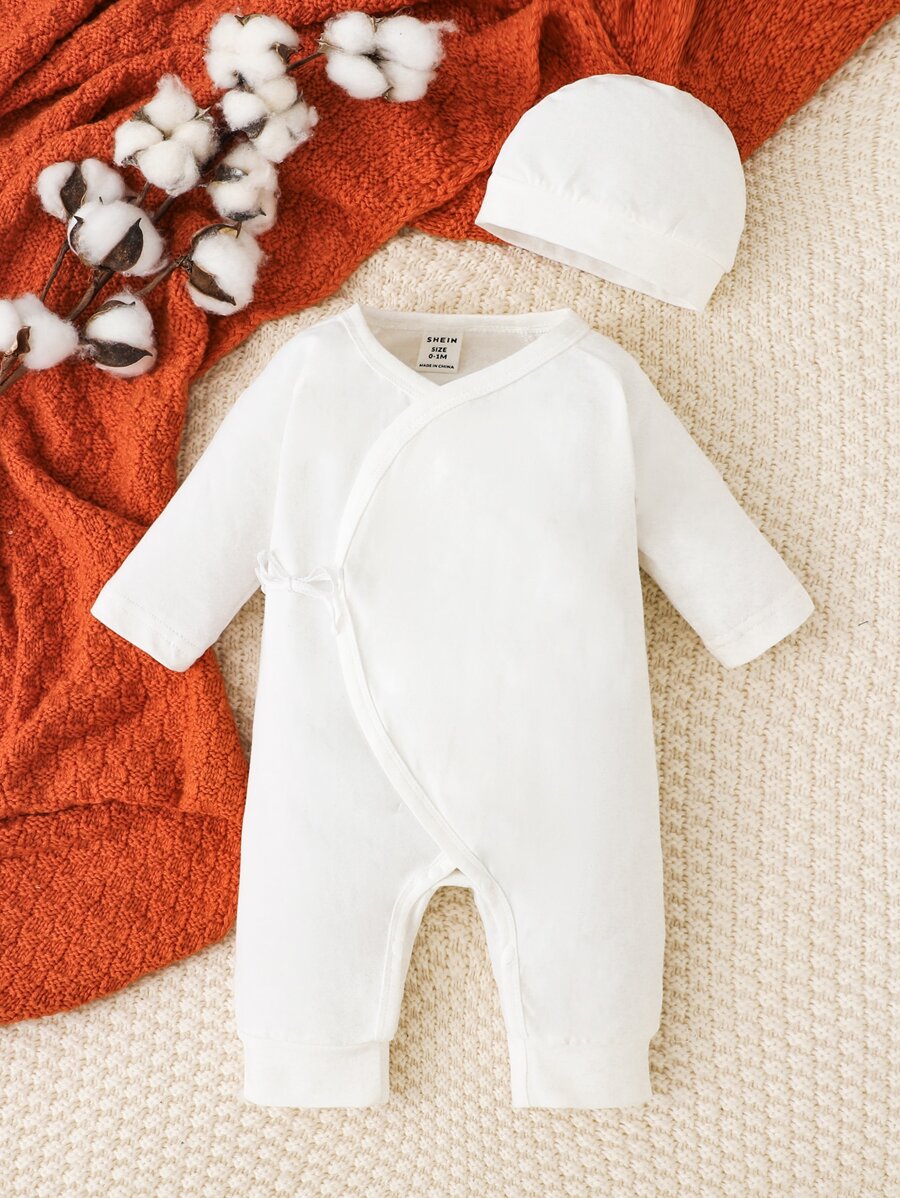 SHEIN Newborn Baby Boy Solid Knot Front Jumpsuit & Hat