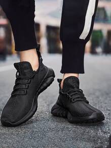 حذاء جري بطباعة أحرف رباط امامي للرجال