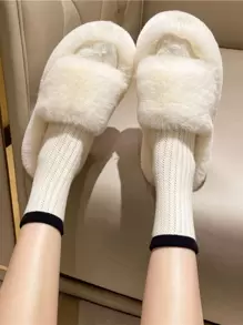 Minimalist Fluffy Bedroom Slippers