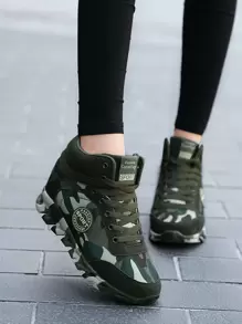 秋冬女士迷彩字母图案系带帆布运动鞋，圆头高帮坡跟运动鞋 - 彩色 - 查看 1