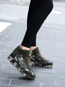 秋冬女士迷彩字母图案系带帆布运动鞋，圆头高帮坡跟运动鞋 - 彩色 - 查看 3