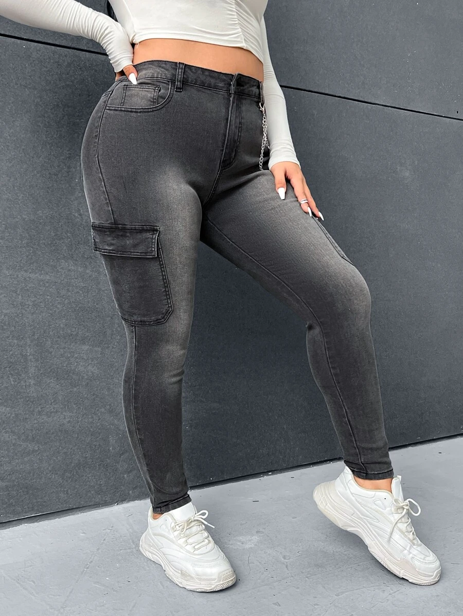 SHEIN EZwear Plus Chain Detail Flap Pocket Skinny Jeans - Dark Grey - View 1