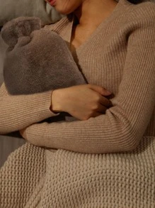 1pc 1000ML Water Filled Hot Water Bag With Faux Rabbit Fleece Cloth Cover, Girls Hot Compress, Warm Belly, Warm Water Bag, Small Size, Carry On Water Filling, Warm Hand Bag, Flushing Water, Warm Hand Bag Boy Valentine Heart Women's Valentine,Women Valentine Gift Birthday Boyfriend Girlfriend - Grey - View 4