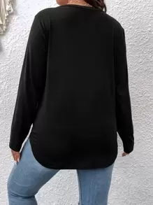 SHEIN LUNE Plus Letter Graphic V Neck Tee - Black - View 2