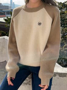 DAZY 雙色插肩袖刺繡細節套頭毛衣 - 杏色 - 查看 1