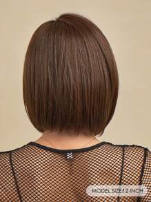 浅棕色 12 英寸直发假发（带刘海） - 适合日常佩戴、派对和角色扮演 - 女士合成纤维假发 - 时尚且易于在音乐节上佩戴 - Dark Brown - 查看 4