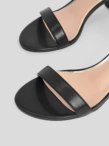 Minimalist Chunky Heeled Ankle Strap Sandals - Black - View 11