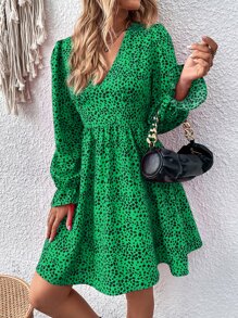 SHEIN Unity 滿版印花荷葉袖連衣裙 - 綠色 - 查看 6