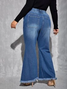 SHEIN Essnce Quần Denim kích thước lớn Nút Túi Dây kéo Hem thô màu trơn - Rửa trung bình - Xem 2