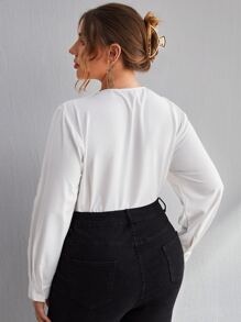 SHEIN LUNE Plus Solid V Neck Blouse - White - View 2