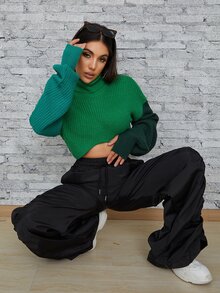 撞色高領落肩袖不對稱領短款毛衣 - 綠色 - 查看 3