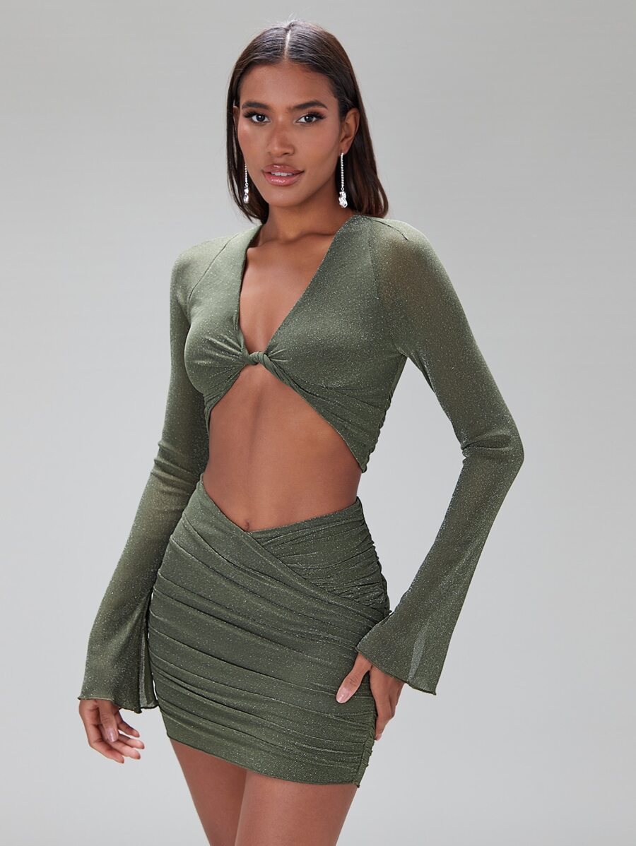 SHEIN BAE 金屬亮絲前扭結短款上衣和褶邊包臀半身裙 - 軍綠色 - 查看 1