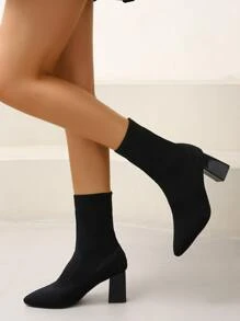 Minimalist Chunky Heeled Knit Boots - Black - View 2