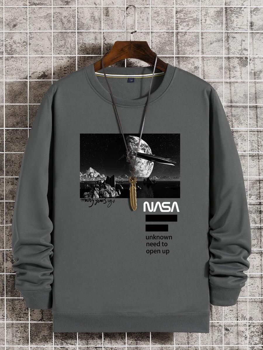 Manfinity Men Mountain & Letter Graphic Sweatshirt - Dark Grey - View 1