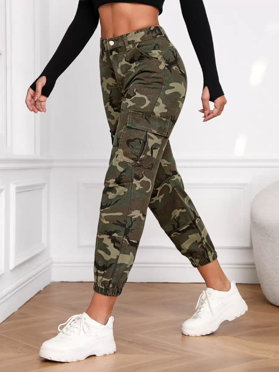 Camo Print Flap Pocket Cargo Jeans - Multicolor - View 1