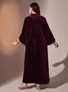 Al Najma 大碼凸花蕾絲貼花喇叭袖絲絨洋裝 - 紫紅色 - 查看 2