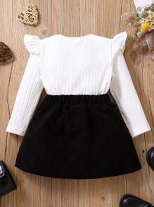 SHEIN Đứa bé gái Viền Ruffle Áo thun & Nơ mặt trước Váy - Đen và trắng - Xem 2