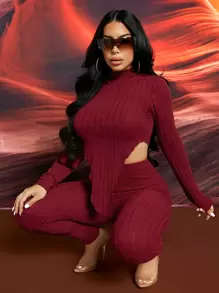 SHEIN SXY 素色羅紋針織不對稱下擺T恤和緊身褲套裝 - 酒紅色 - 查看 1