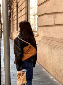 Bolso de hombro con diseño de parche con diseño de cadena con solapa