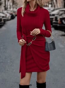 SHEIN LUNE Vestido ajustado de cuello desbocado con nudo delantero