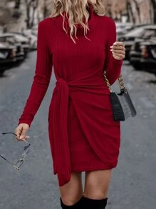 SHEIN LUNE Vestido ajustado de cuello desbocado con nudo delantero